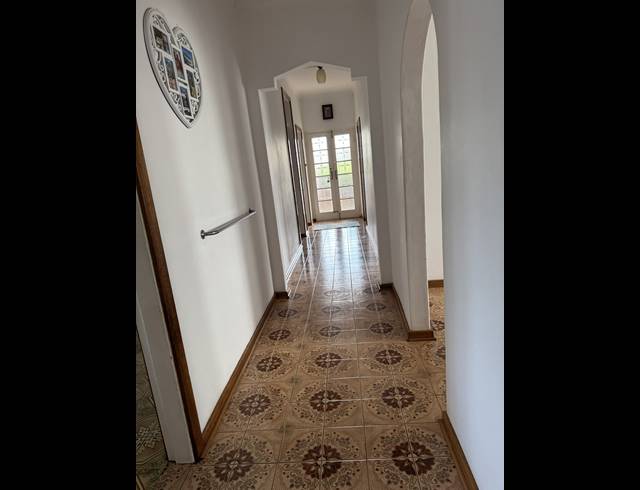 5 BEDROOM FREEHOLD FOR SALE IN HOWICK WEST